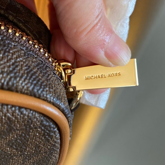 MICHAEL KORS BRAND NEW CROSSBODY BAG - Picture 14 of 16